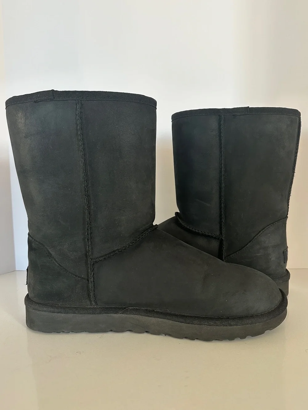 UGG Short Classic II Waxed Leather Black Boots 1125794 Size 10